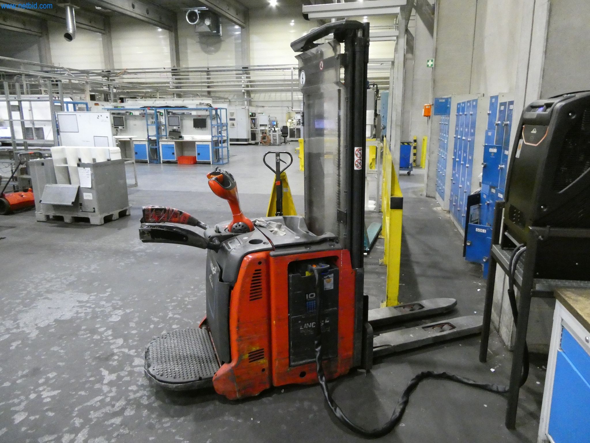 Elektro-Deichselhochhubwagen (spätere Freigabe 30.11.2026) Linde L12AP